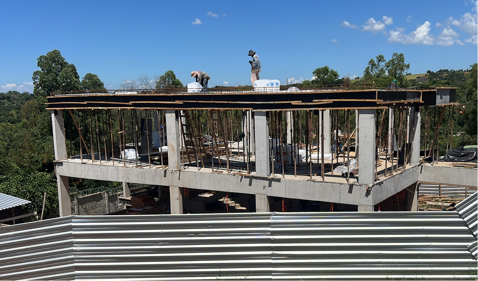 Vespasiano — obra Pioventi de 420 m²